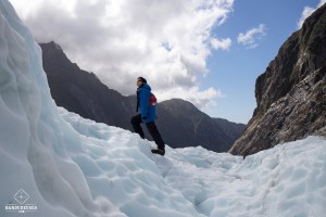 Une baroudeuse sur le Glacier Franz Josef_ Clem