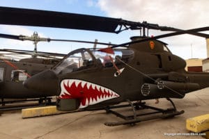 Des hélicoptères utilisés pendant la guerre du Vietnam sont également exposés à Pearl Harbor