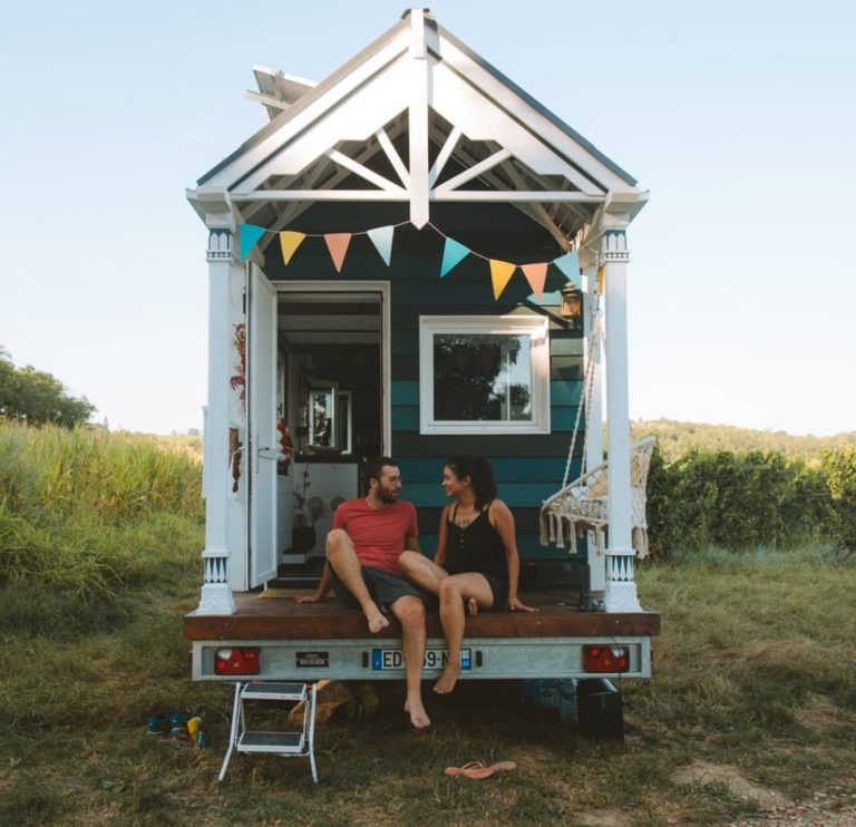 Devenir digital nomad et vivre en minimaison Avec Tiny House Livingston