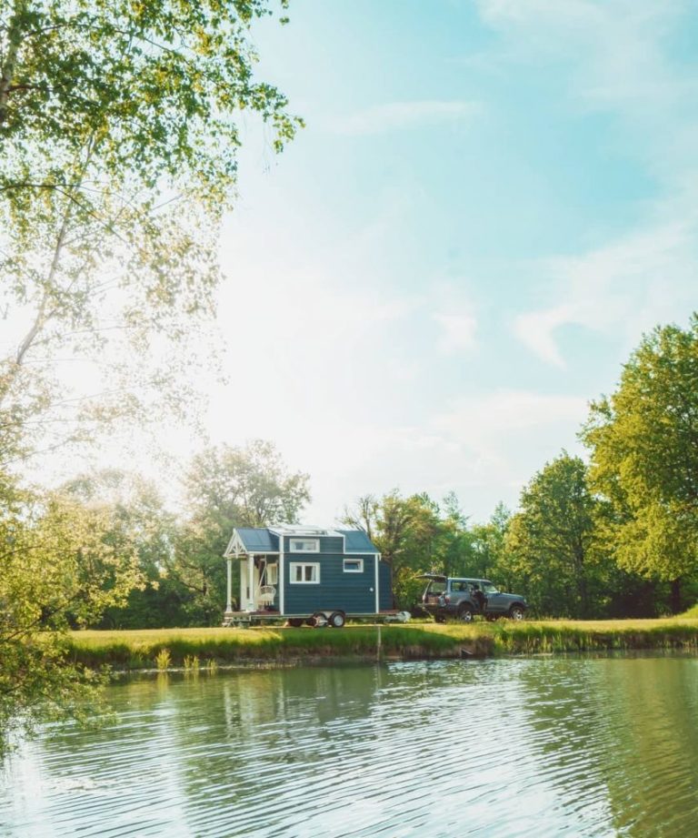 Devenir digital nomad et vivre en minimaison Avec Tiny House Livingston