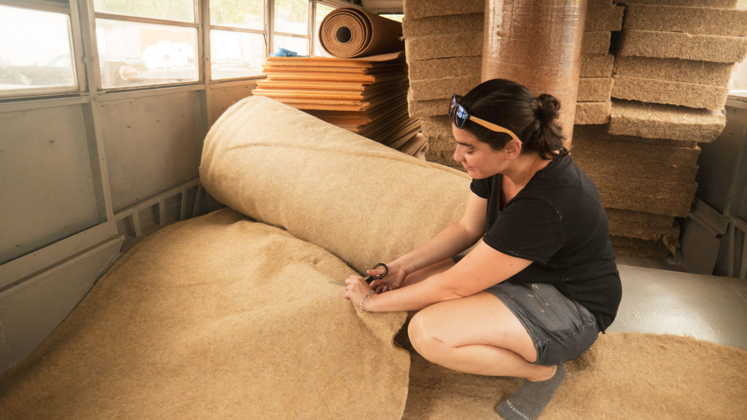 isolants naturels et écologiques : chanvre, fibre de bois et liège