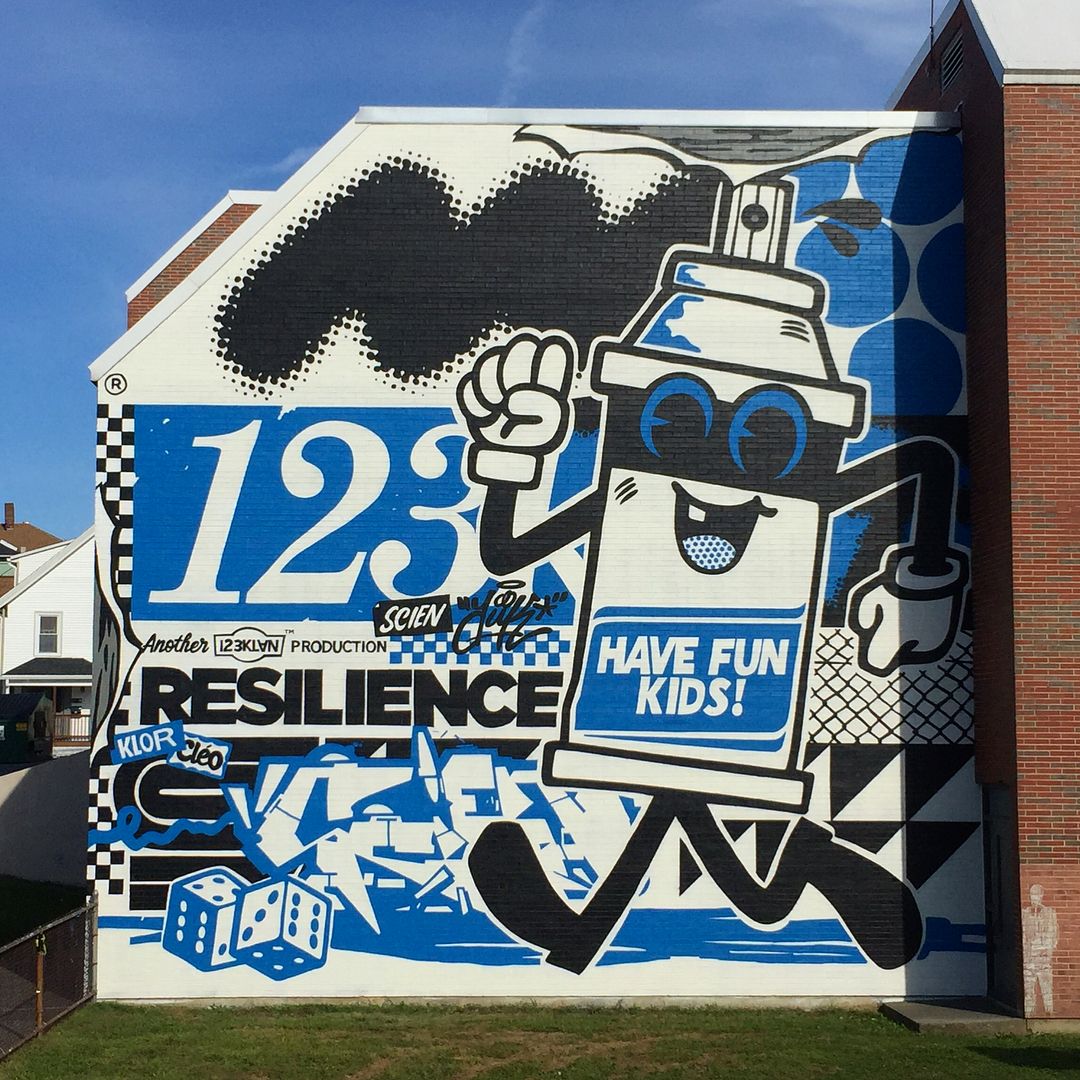 123KLAN est invité à travers le monde entier pour réaliser des murales lors de festivals de street art.