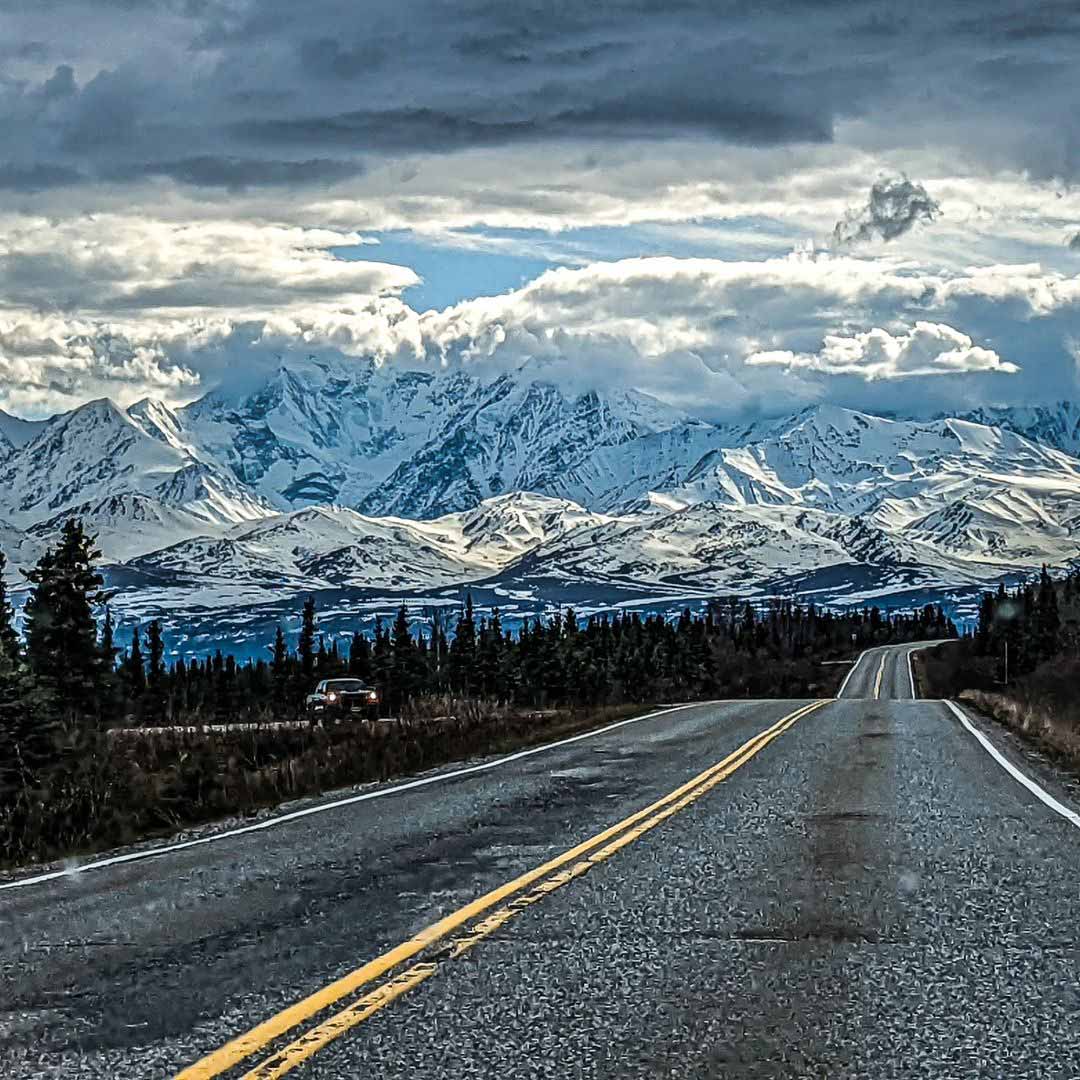Manon Robert sur les routes de l'Alaska.